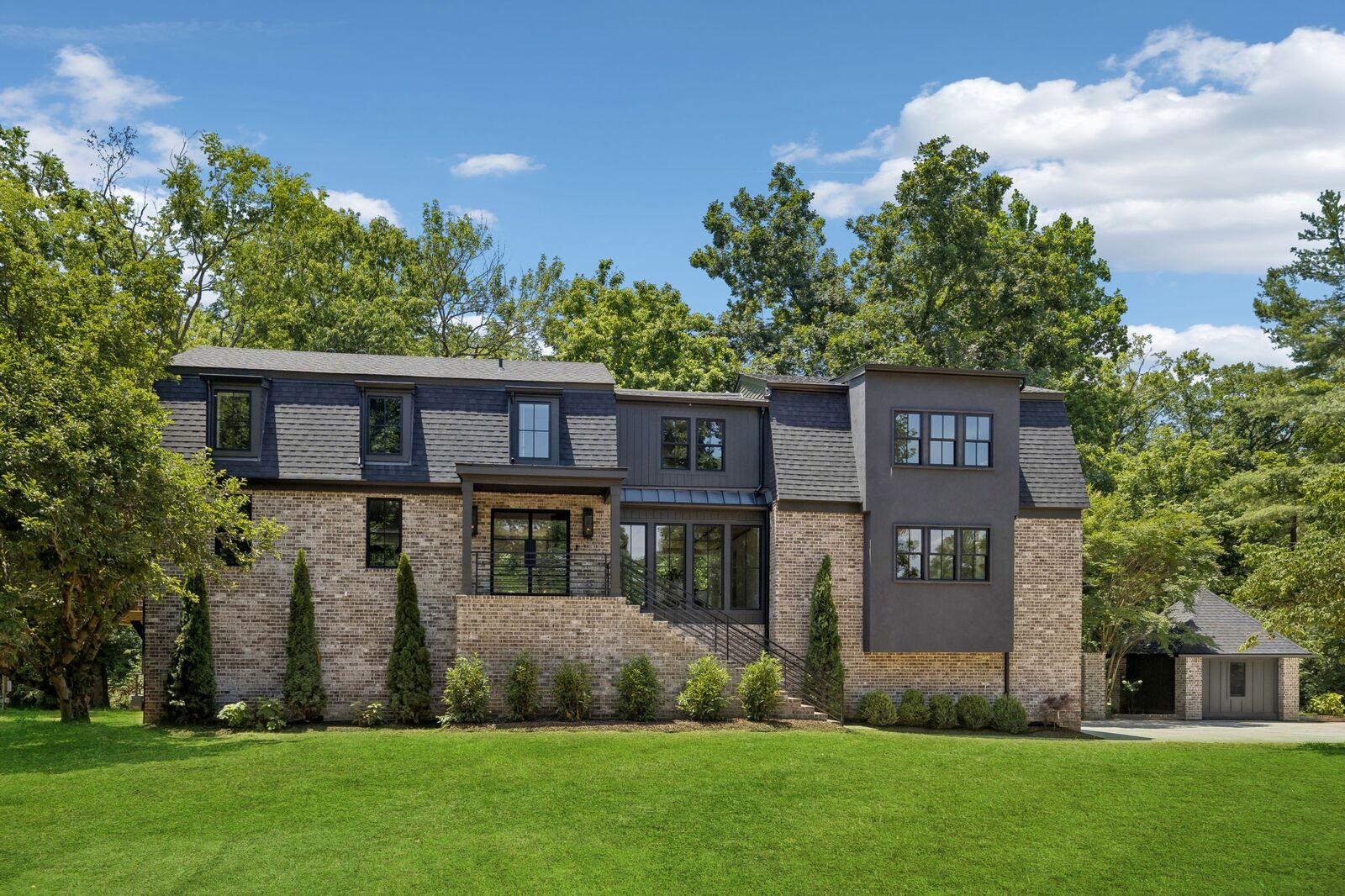 Property Photo:  1901 Harpeth River Dr  TN 37027 