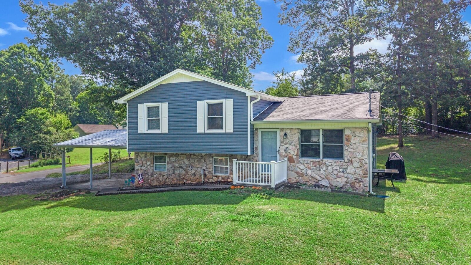 Property Photo:  442 Corvin Road NE  TN 37323 