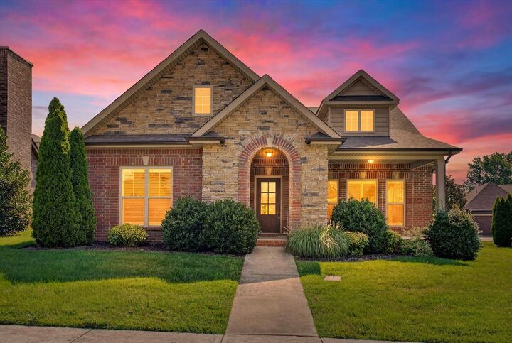 Property Photo:  202 Dorchester Cir  TN 37043 