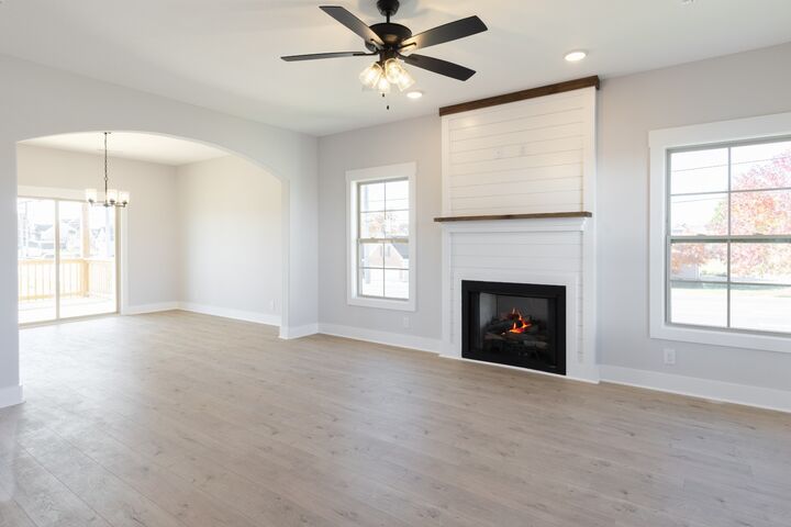Property Photo: 1076 Cherry Blossom Ln TN 37040
