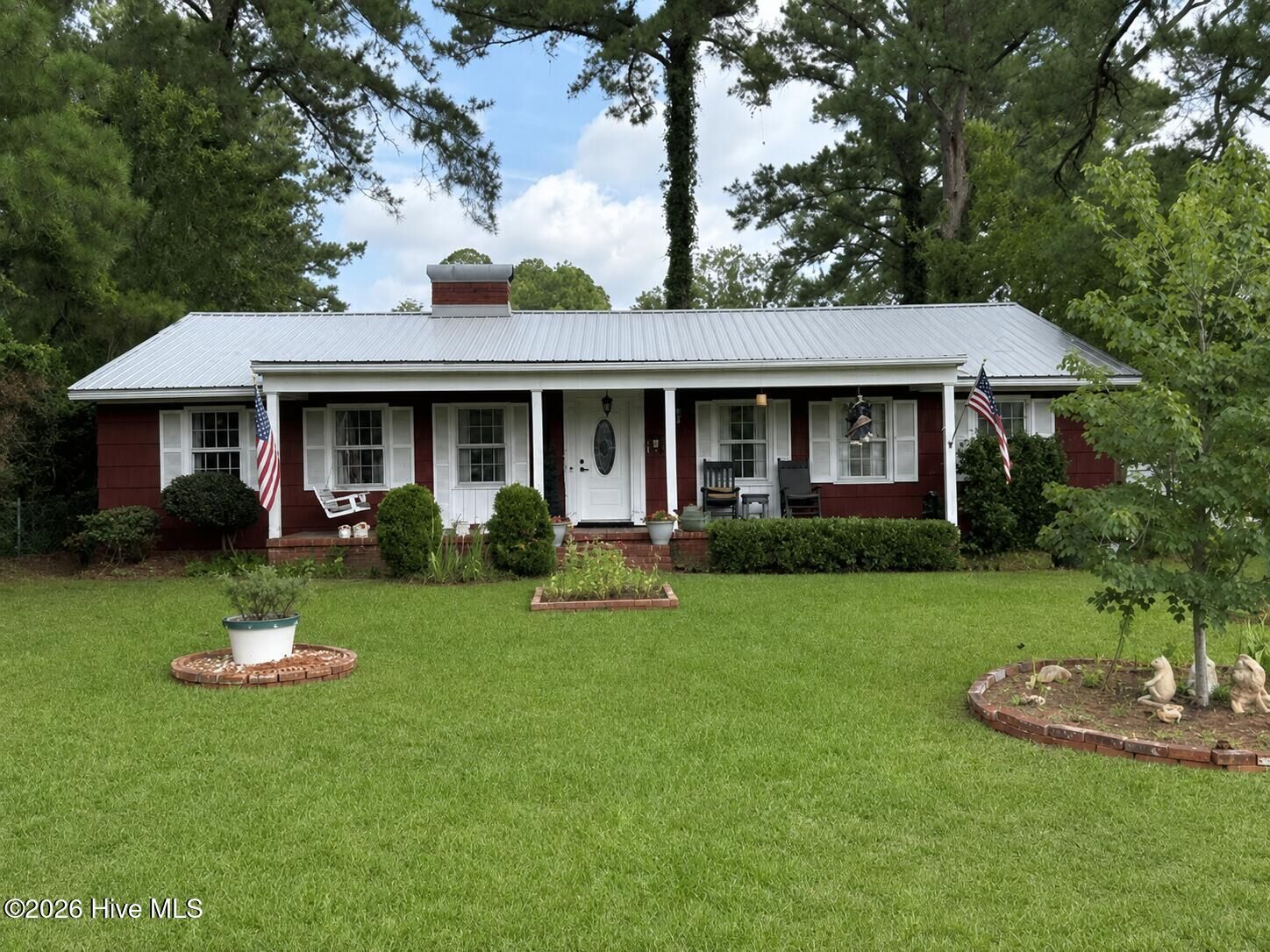 Property Photo: 1902 Trent Boulevard NC 28560