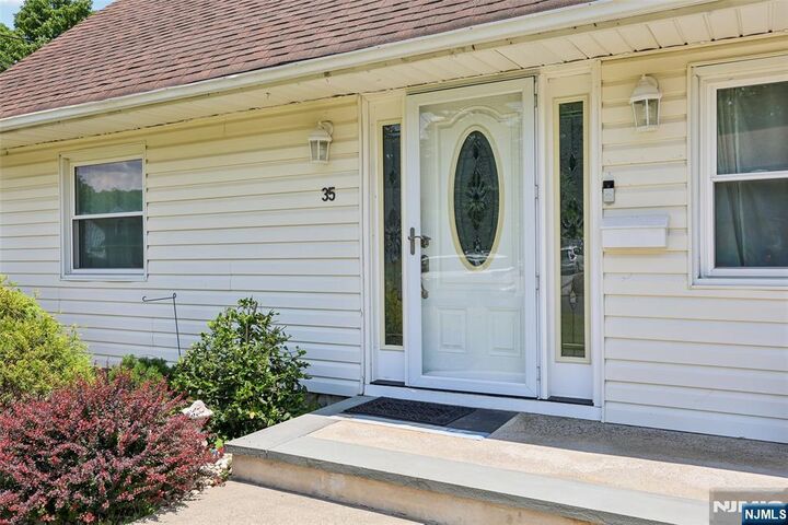 Property Photo:  35 Spruce Road  NJ 07442 