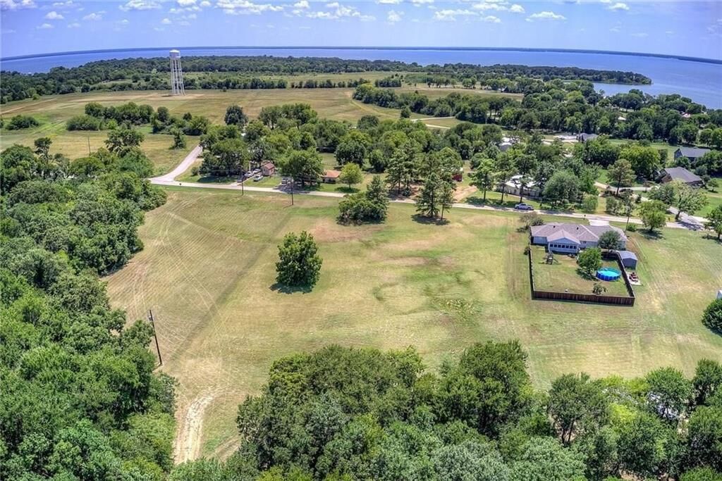 Property Photo: 206 Mohawk Trail TX 75472