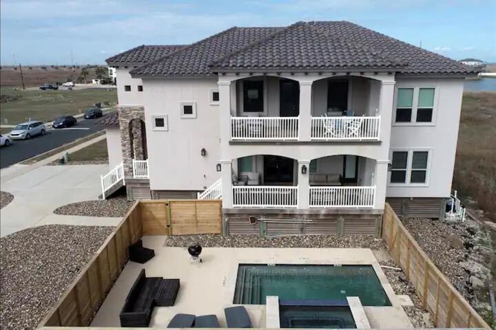 Property Photo: 6501 Villa Castellon Drive TX 78373