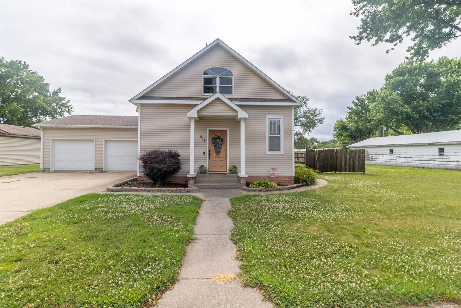 Property Photo: 818 Evans Street IA 51055