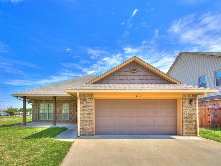 Property Photo:  705 SW 11th Street St  OK 73160 