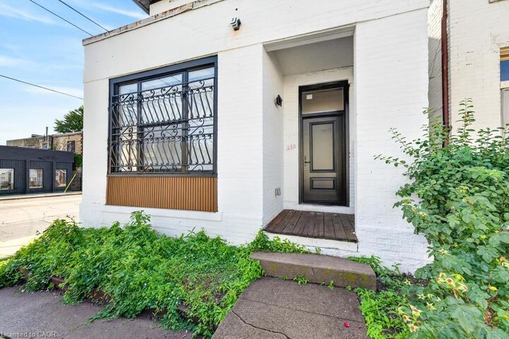 Property Photo:  250 Hughson Street N Upper  ON L8L 4M3 