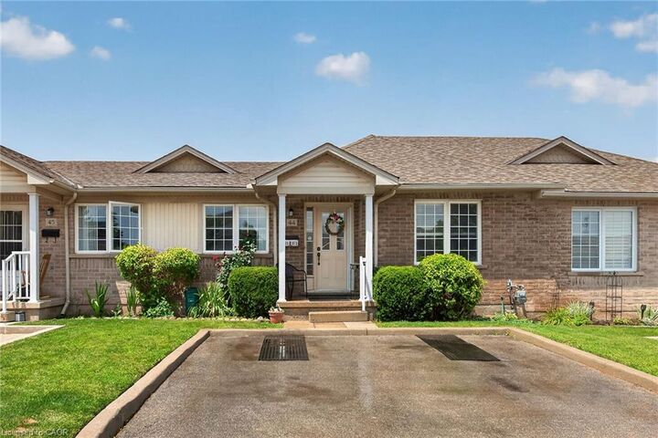 Property Photo: 24 Kenyon Crescent 44 ON L3M 5S4