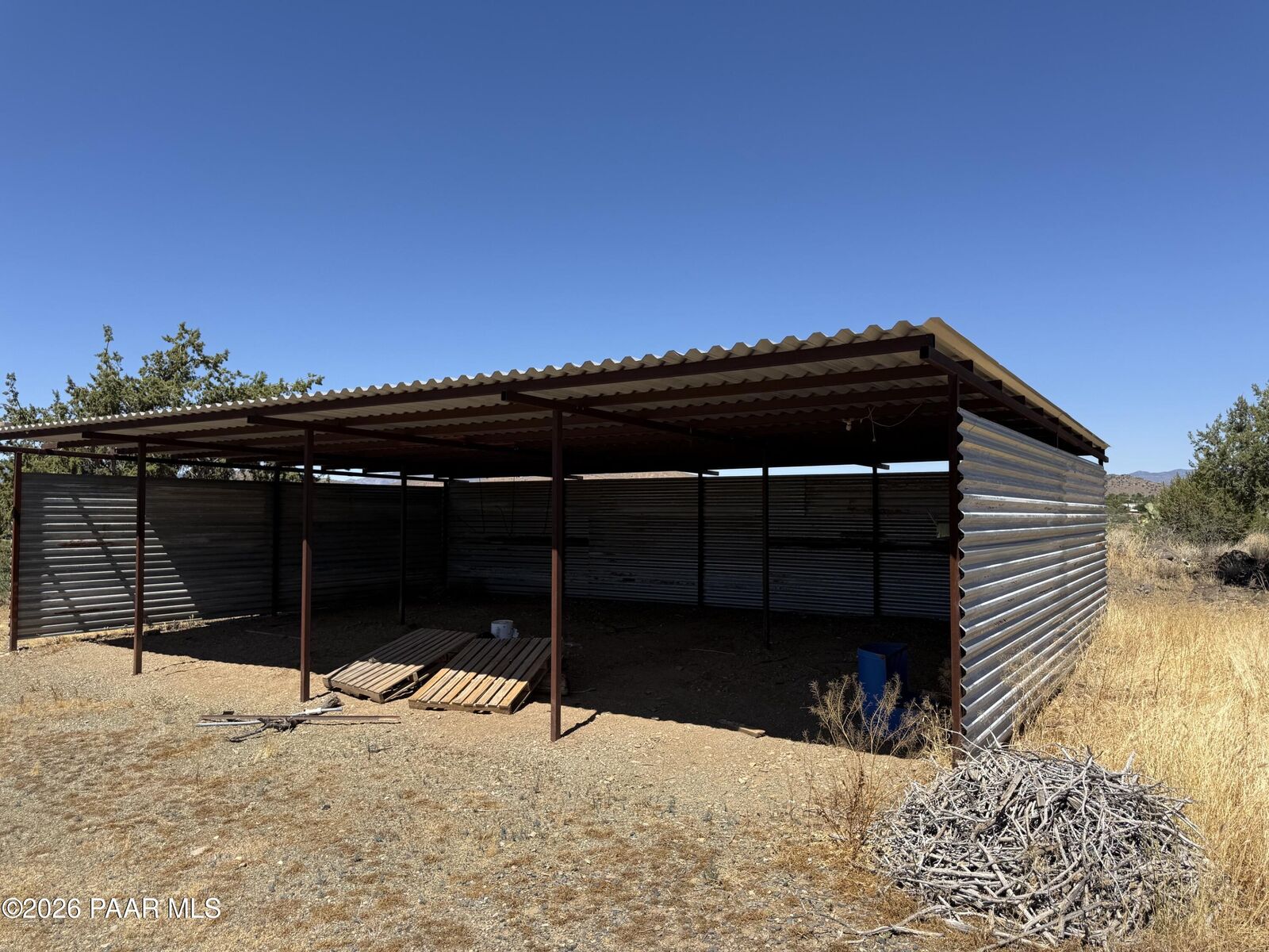 Property Photo:  20930 E Cayuse Lane  AZ 86333 