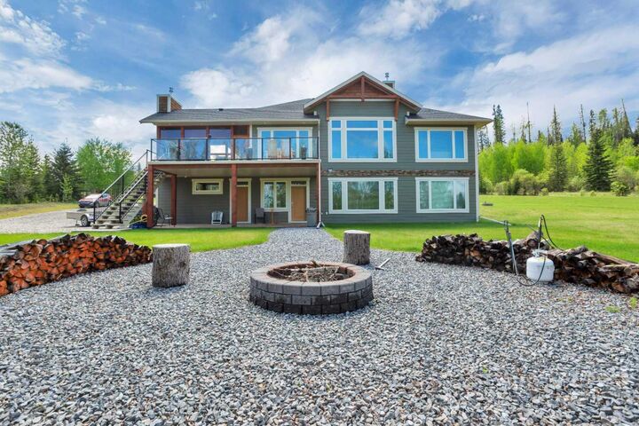 Property Photo: 224 James River AB T0M 1C0