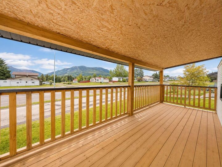 Property Photo:  11009 Hoppe Avenue  AB T0E 0Y0 