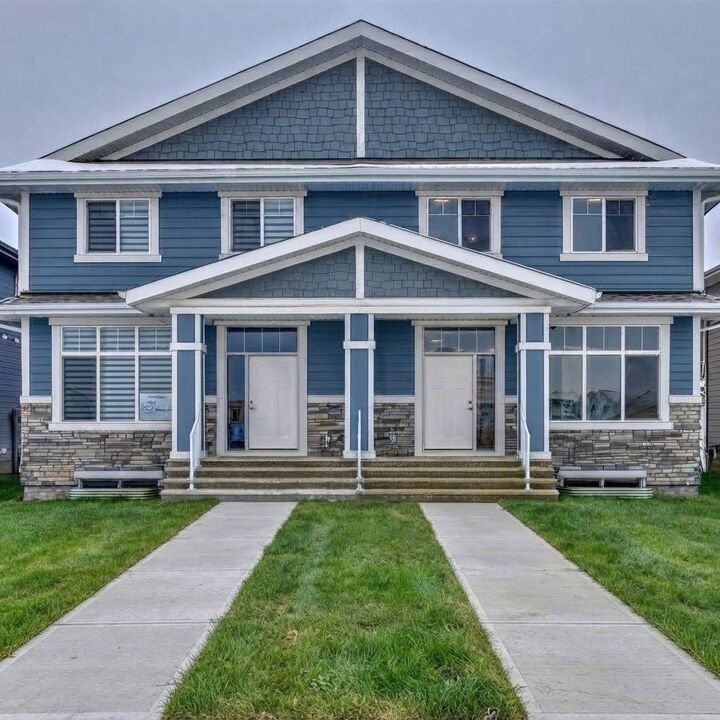 1040 Mahogany Boulevard SE — photo 1