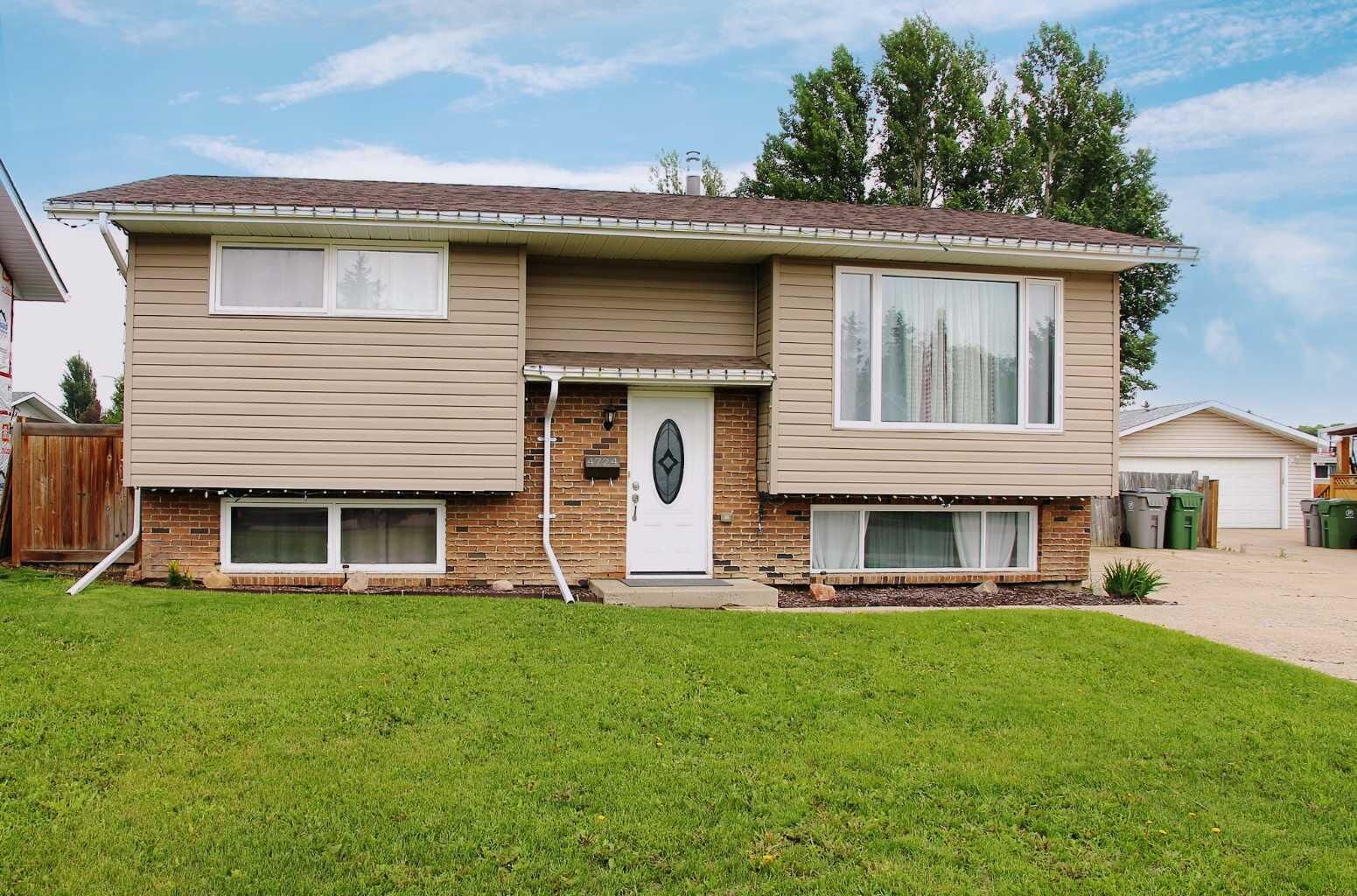 Property Photo:  4724 28 Street  SK S9V 1G9 