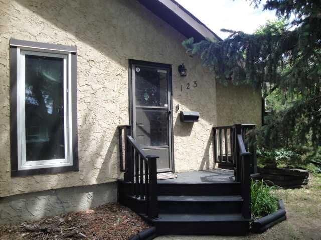 Property Photo:  123 15th Street N  AB T1H 2X3 