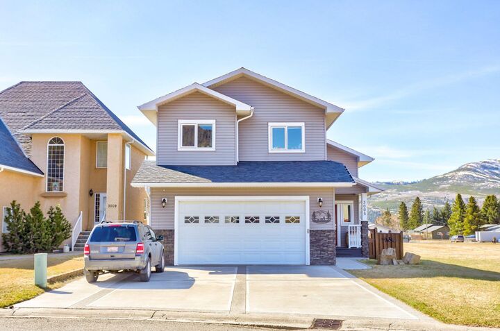 3005 214 Street — photo 1