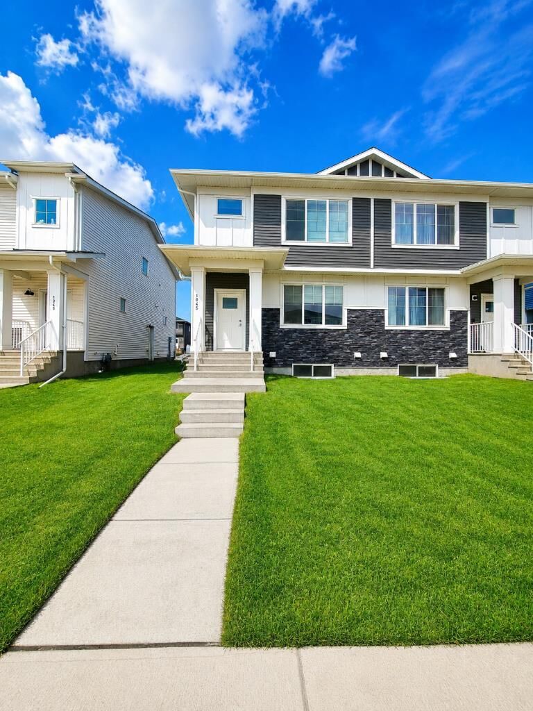Property Photo: 1045 West Lakeview Drive AB T1X 2T2