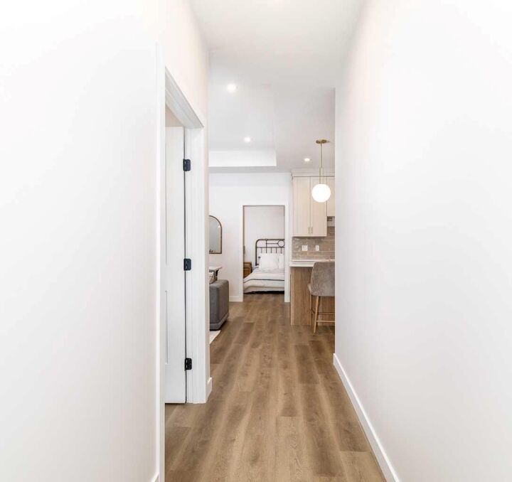 Property Photo:  5463 55 Avenue 6  AB T4L 1M1 