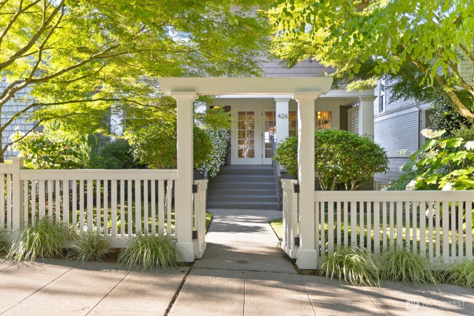 Property Photo: 426 Smith Street WA 98109