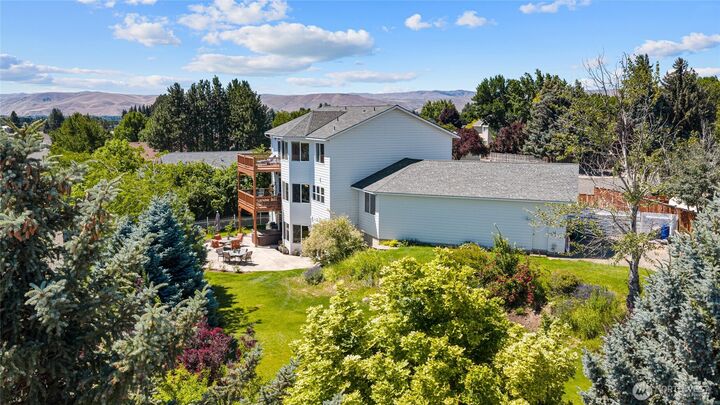 Property Photo: 1605 Bonnie Lane WA 98926