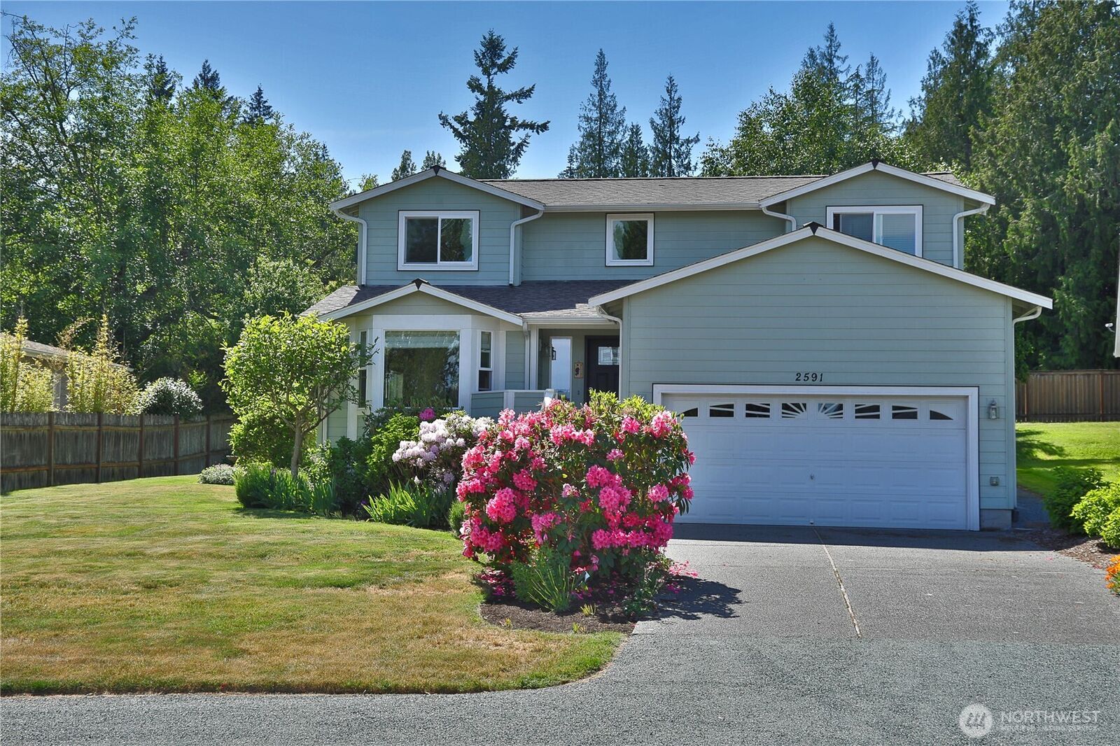 Property Photo: 2591 Hillis Drive WA 98260