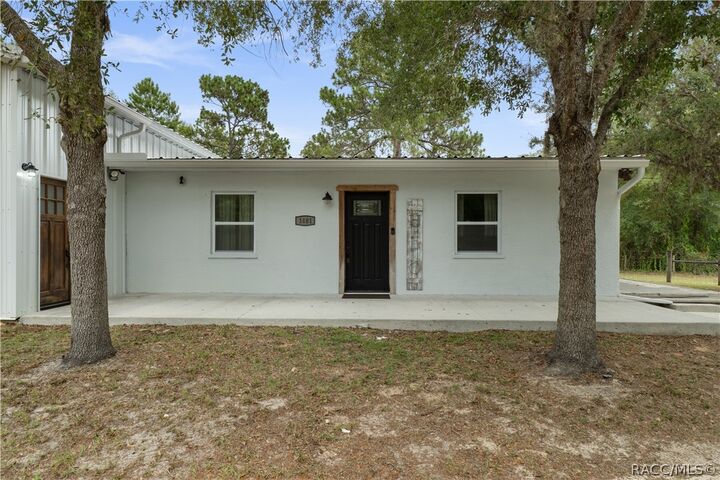 Property Photo: 1481 N Dunkenfield Avenue FL 34429