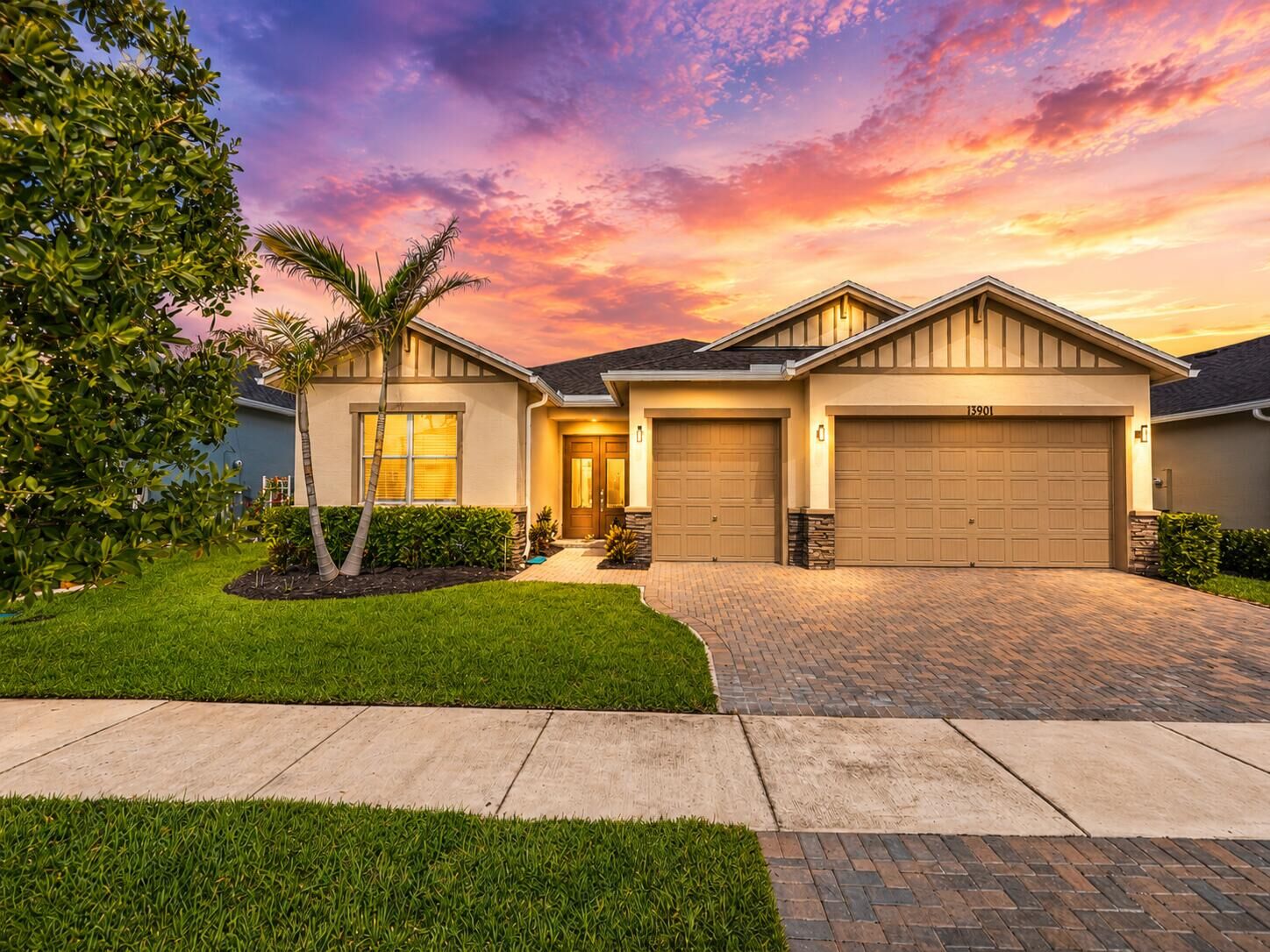 Property Photo: 13901 SE Riversway Street FL 34984