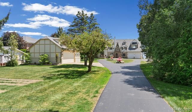 Property Photo:  8308 Lakeshore  MI 48059 