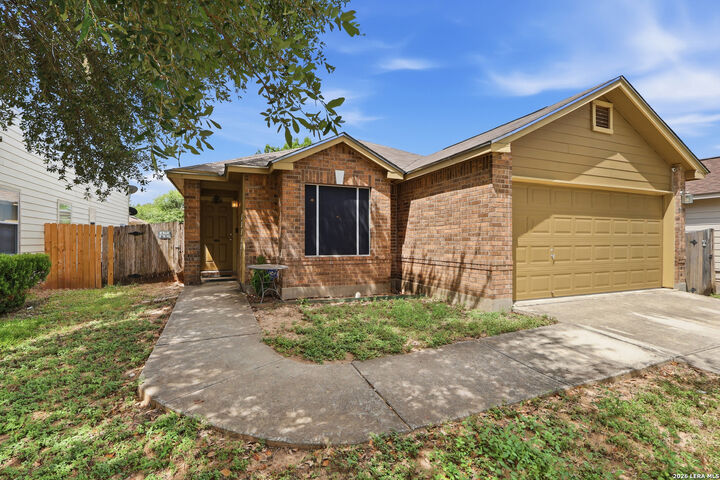 Property Photo:  9014 Laguna Fls  TX 78251 