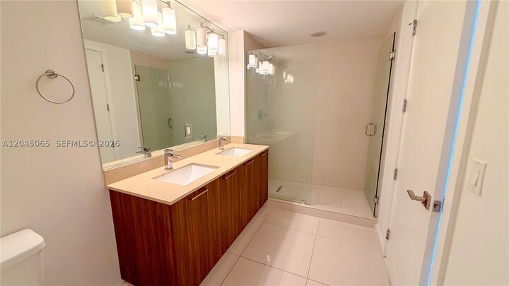 Property Photo: