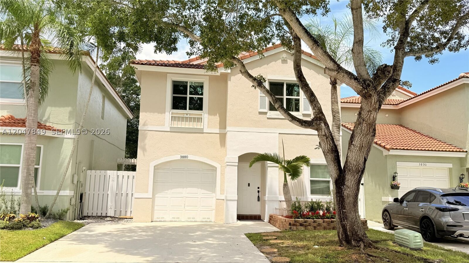Property Photo: 3880 Fern Forest Rd FL 33026