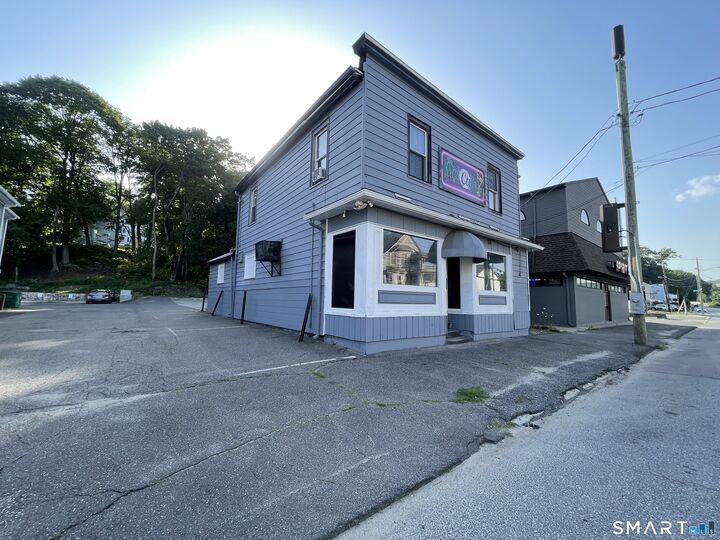 Property Photo:  649 Watertown Avenue  CT 06708 