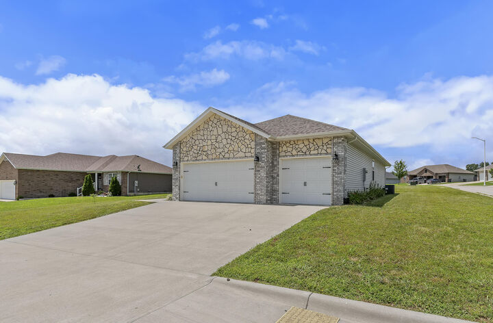 Property Photo:  457 Little Avenue  MO 65631 