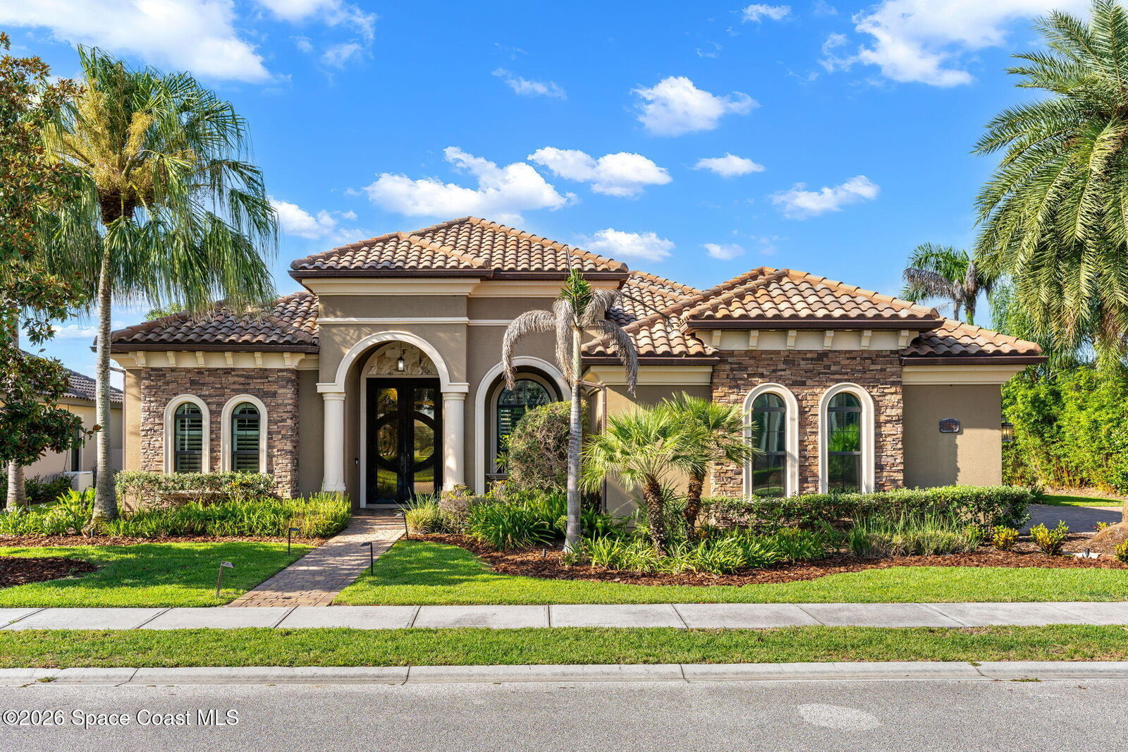 Property Photo: 2898 Wyndham Way FL 32940