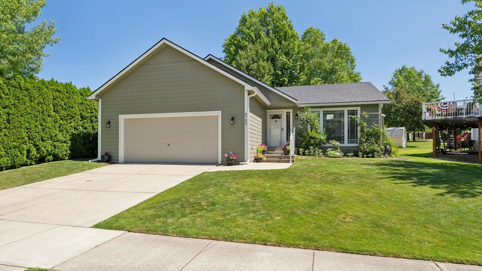 Property Photo:  8702 N Pamela St  WA 99208 