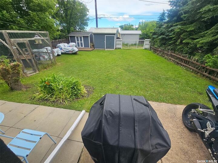 Property Photo: 104 4th Street E SK S9X 1H4