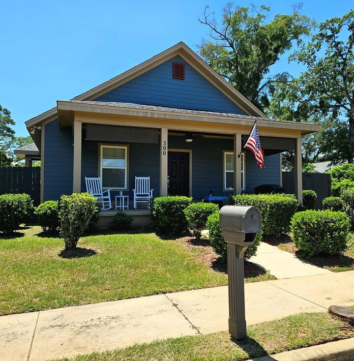Property Photo:  300 Brighton St  GA 31792 