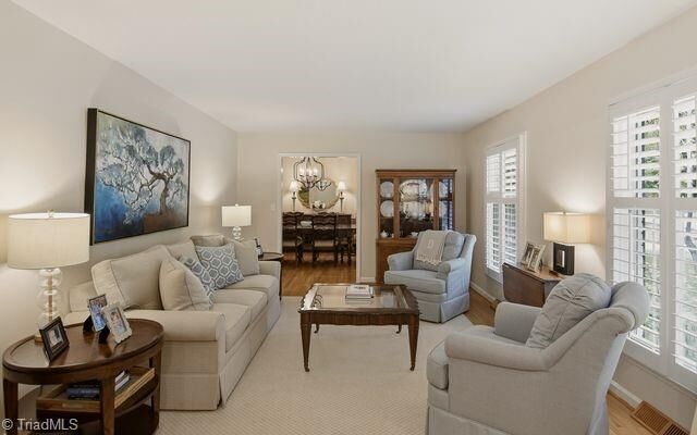 Property Photo: 370 Staffordshire Road NC 27104