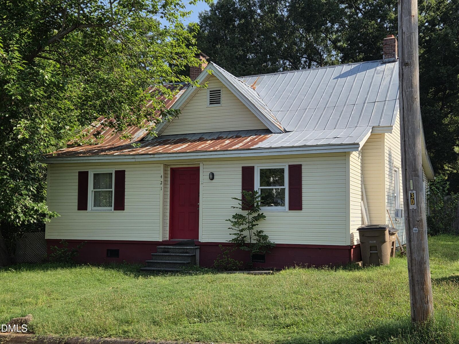 Property Photo: 421 Pearce Avenue NC 27587