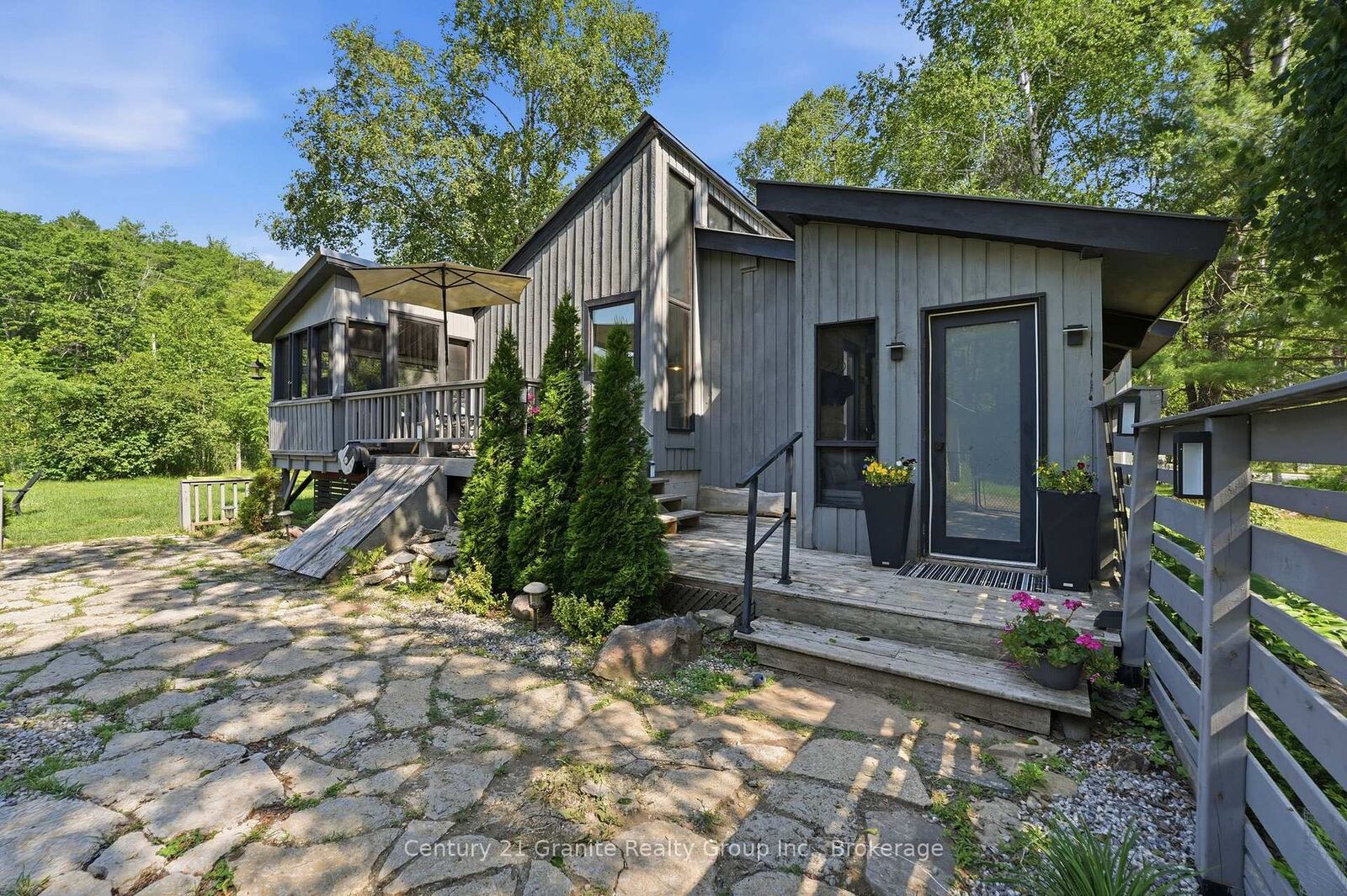 Property Photo:  1012 Shetland Road  ON K0M 2L1 