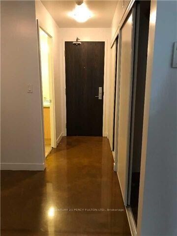 Photo de la propriété: 201 Carlaw Avenue L02 ON M4M 2S3