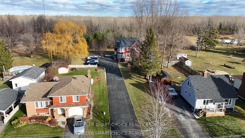 Property Photo:  2135 Pitt Street  ON K6K 1A1 