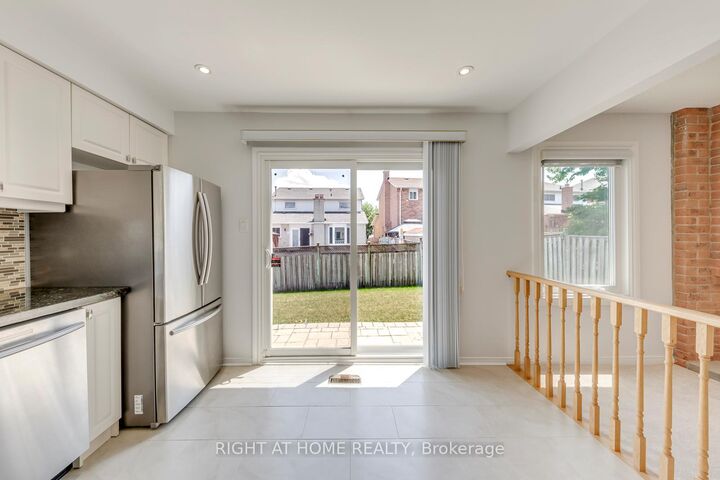 Property Photo: 17 Nickel Crescent ON L6S 4W3