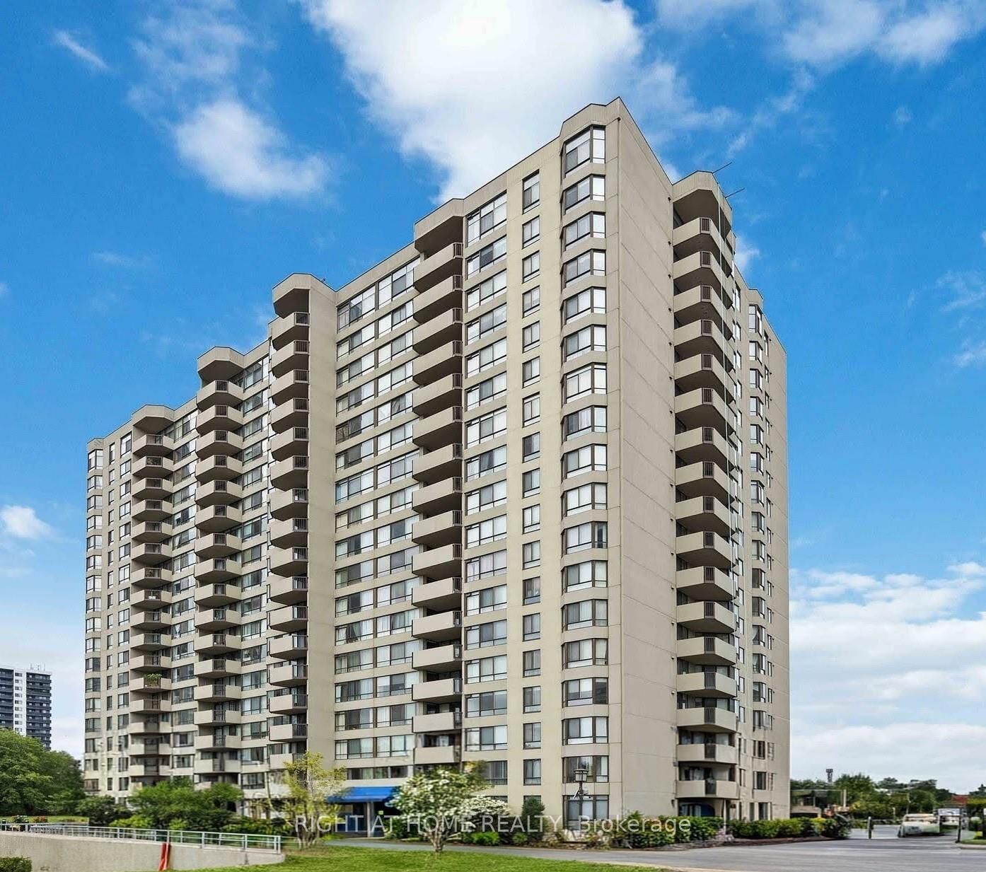 Property Photo: 275 Bamburgh Circle 1510 ON M1W 3X4