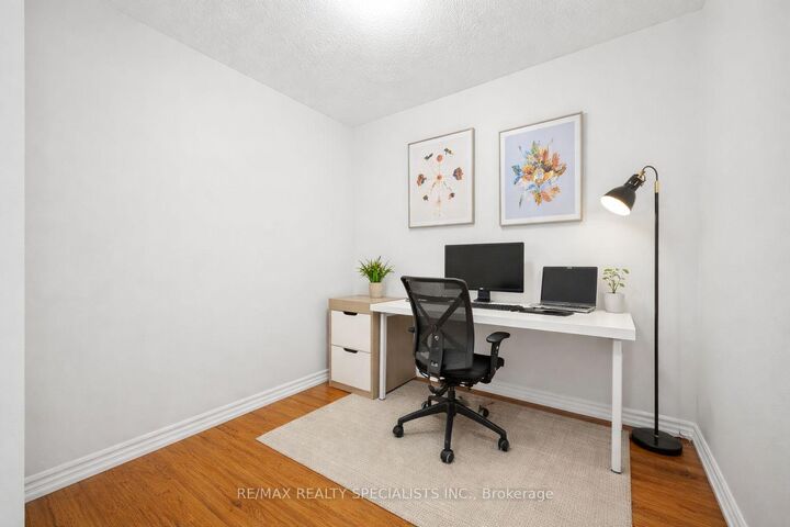 Property Photo: 335 Rathburn Road W 707 ON L5B 0C8