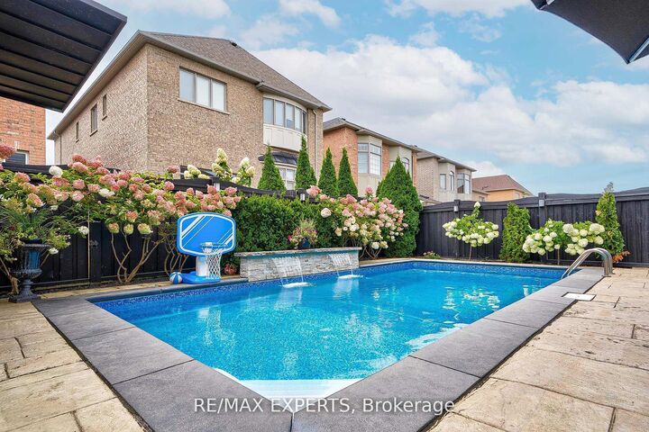 265 Chatfield Drive N — photo 1