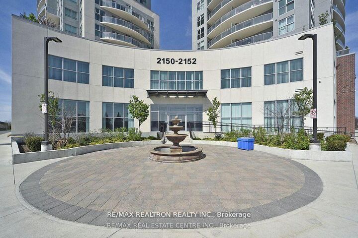 Property Photo:  2152 Lawrence Avenue E Ph08  ON M1R 3A8 