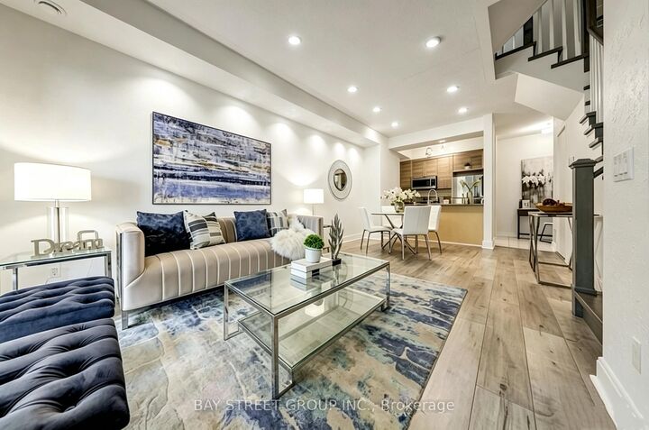 Property Photo: 295 Village Green Square 60 ON M1S 0L2