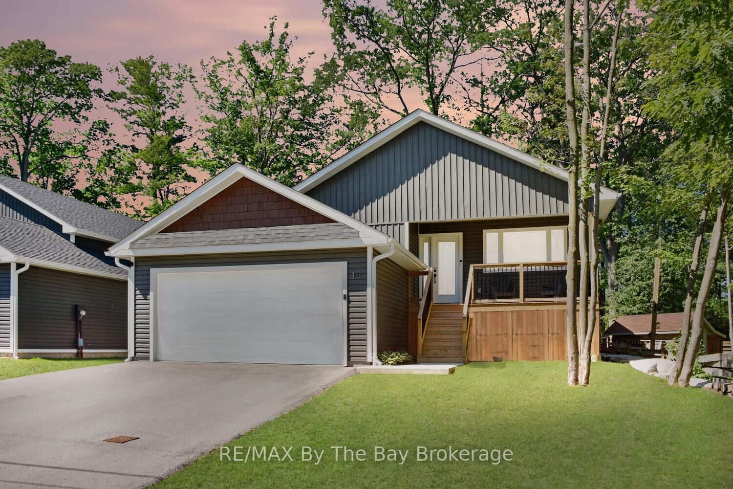 Property Photo: 16 Caribbean Drive ON L9Z 2W3