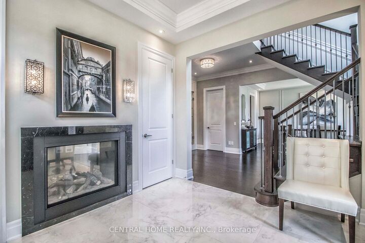 Property Photo: 122 Burns Boulevard ON L7B 0M2