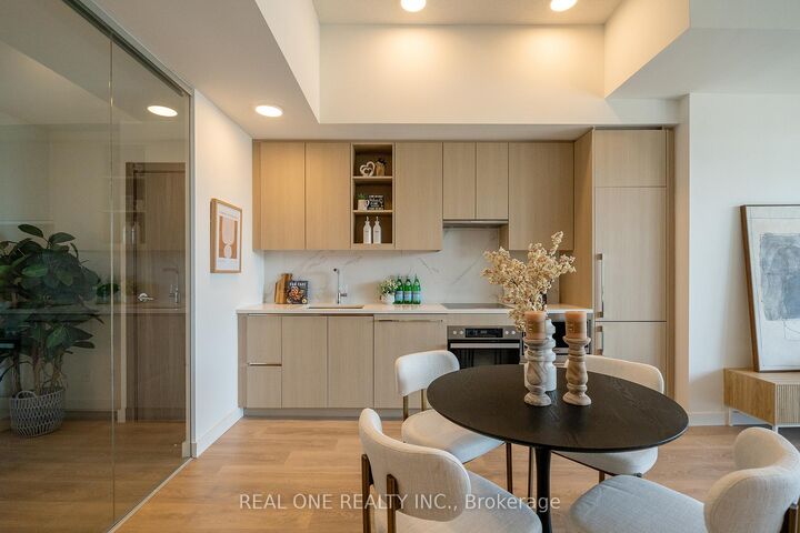 Property Photo: 25 McMahon Drive 503 ON M2K 0J1